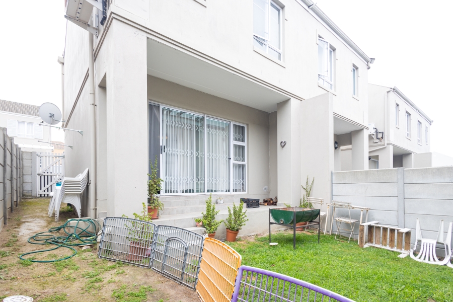 2 Bedroom Property for Sale in Protea Heights Western Cape